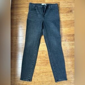 Everlane Washed Black Authentic Stretch High-Rise Skinny Button 31